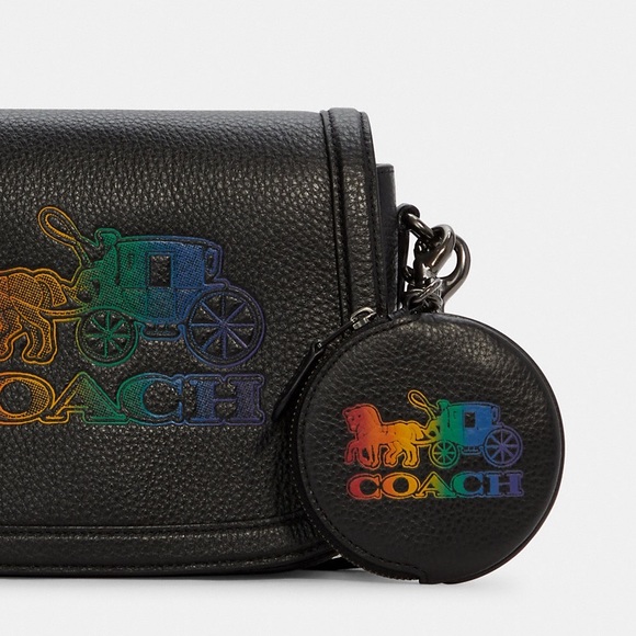 NWT💃Coach Circular Coin Pouch With Horse And Carriage - Picture 6 of 7